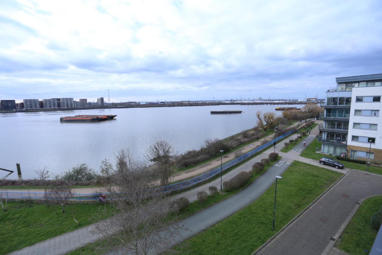 Lovely 2 Bed 2 Toilet Hill House River View Apartment Londres Extérieur photo